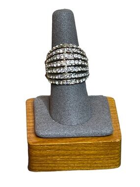 Rhinestone Crystal Silver Tone Metal Cocktail Ring With Beaded Elastic Back 7-10